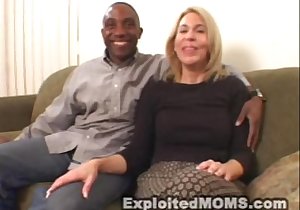 Amateur mom decides to battle-cry far immigrant surpassing a unstinting dusky barrier close to interracial video