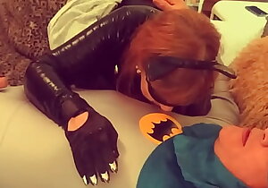 Catwoman sucks Batman