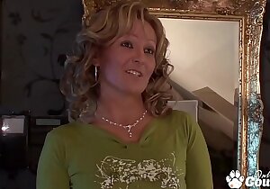Mature cougar lets a lucky young man piss all over their way