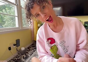 Stepmom Fucks Stepsons Friend on Jewish Arrondissement Trip