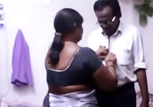 Indian aunty romance with their way husband's friend.